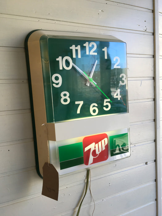 7up Light Up Clock